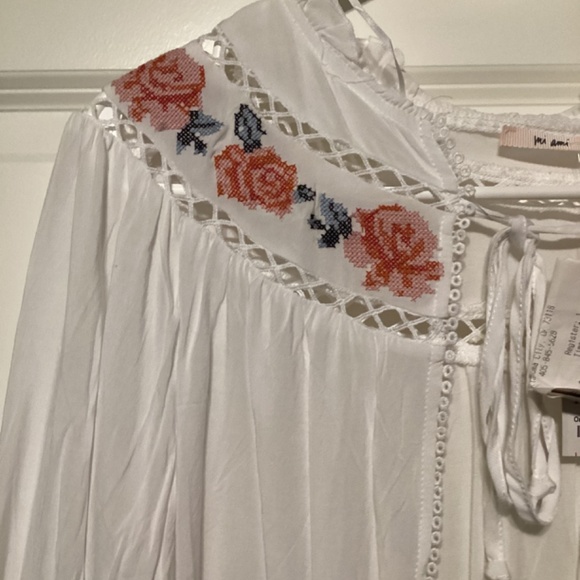 Women's Front Tie Mi Ami stitched flower 3 quarter sleeve - Picture 2 of 14